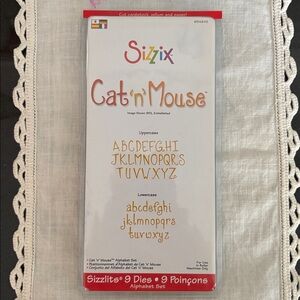 Sizzix Cat 'n' Mouse Alphabet Set - Red and Orange